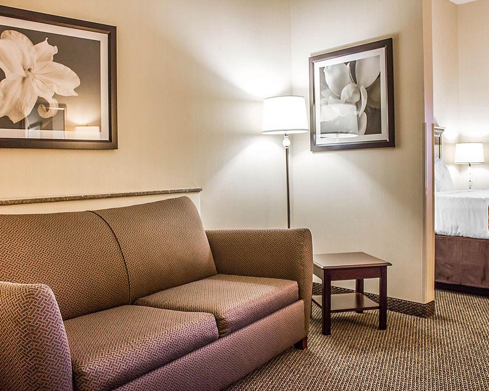 Holiday Inn - Cheshire - Southington By Ihg Exteriör bild